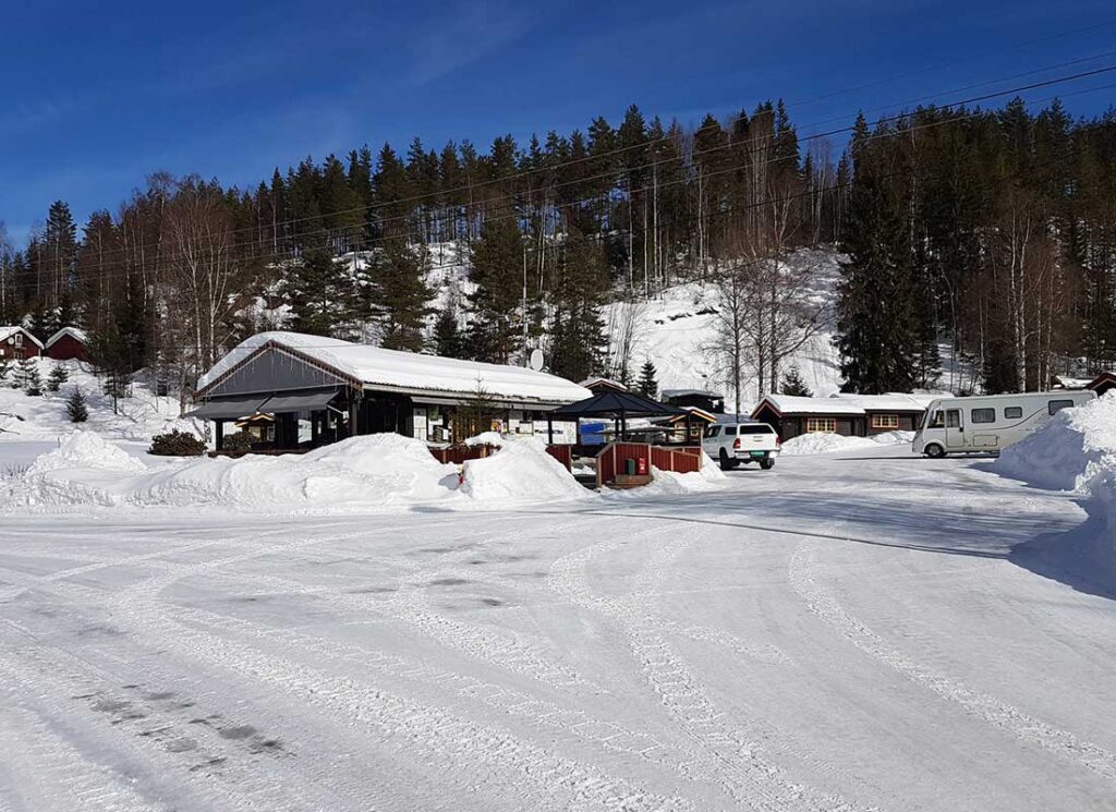 Resepsjonen ved Sigernes Camping, vinter
