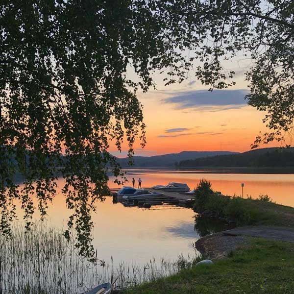 Solnedgang ved Sigernesjøen camping i Innlandet